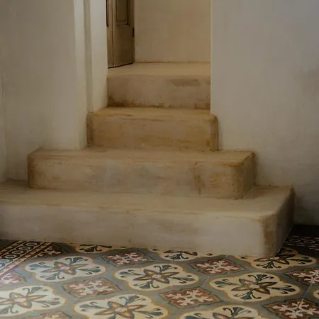 Empireo Guest house *